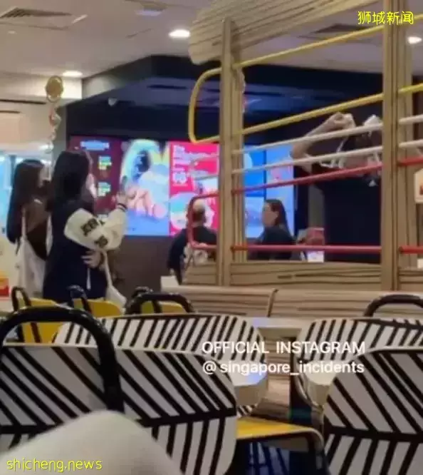 惡作劇？新加坡一群青年快餐店內扔冰淇淋潑水鬧哪樣