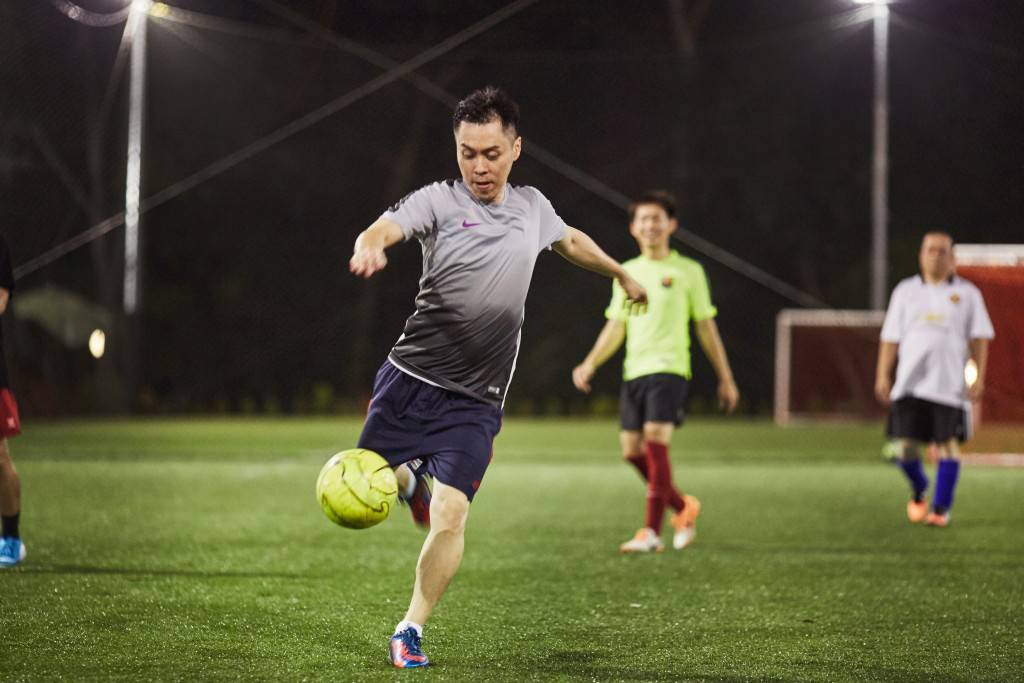 撈魚、釣蝦、蹦床、開挖機、燒烤...這家24小時新加坡農場，太好玩了吧