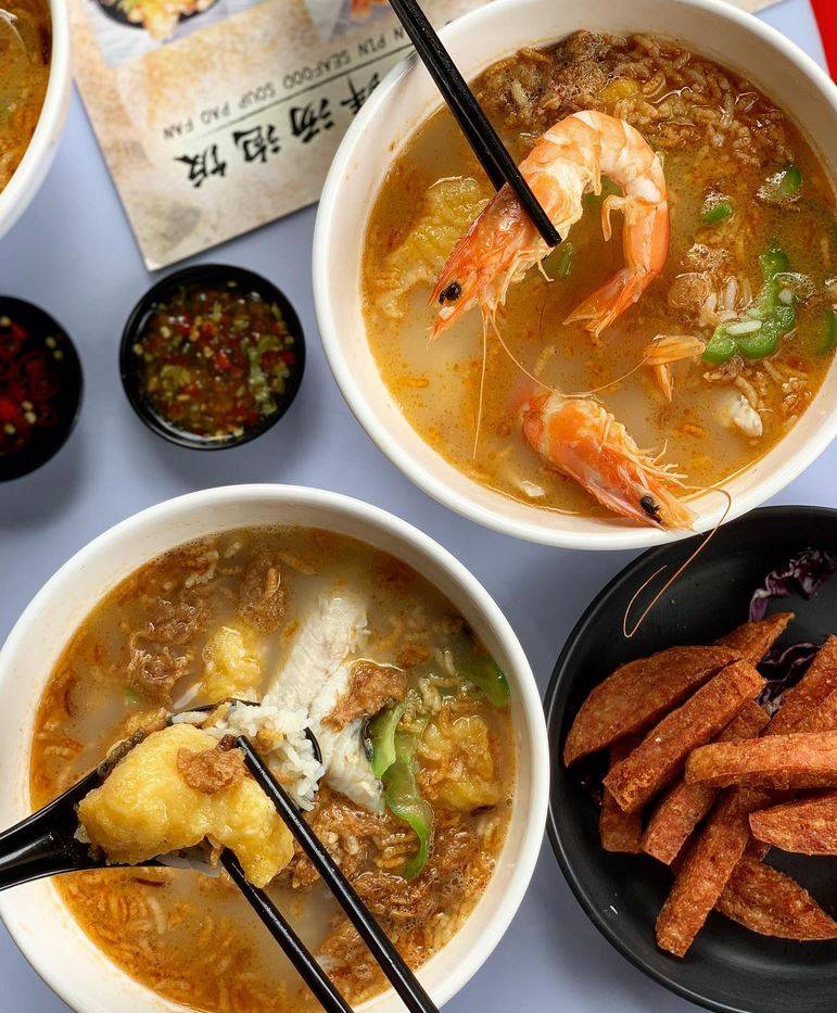 珍宝前主厨的带领下,现在可以在Kallang吃到三品海鲜汤泡饭