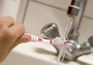 未聘用合格水管工致饮用水受污染,本地承包商被重罚