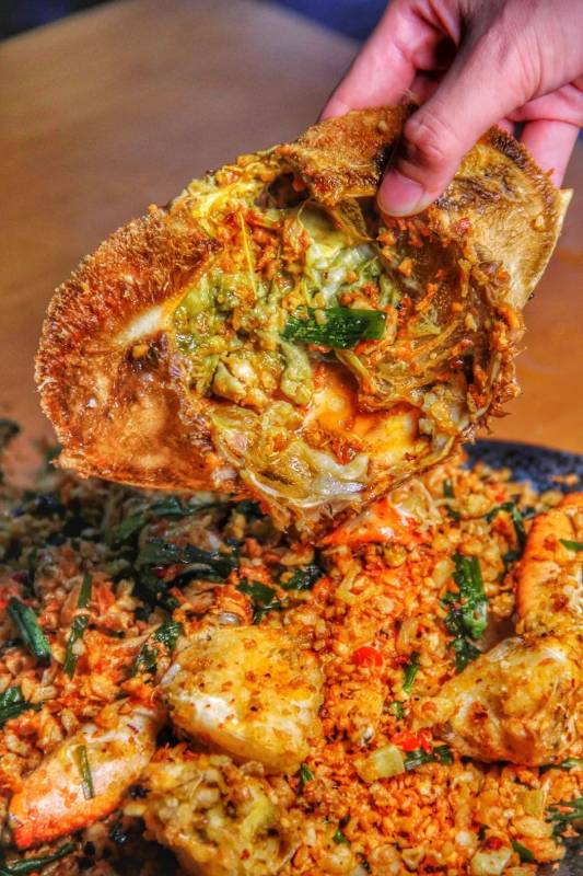 狮城港式粤菜四大名厨之一,坐镇新加坡河畔20年老字号,为你带来惊喜和福利