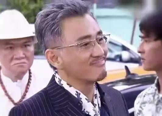 台湾人疯狂改名引发“鲑鱼之乱”！新加坡人改名又是图什么