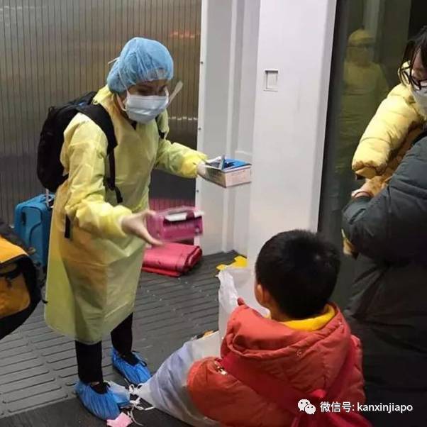 新冠笼罩下新加坡366天的50个瞬间