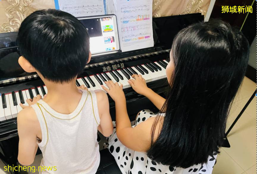 “我,一個人帶兩個娃,在新加坡這樣安排學生假期