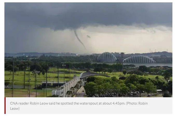 昨天下午新加坡南部海域地区惊现水龙卷!据说平均每年会出现3次