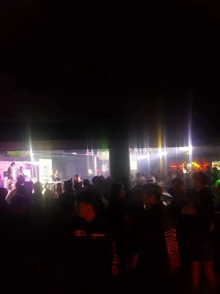 新加坡這處神秘排屋,深夜傳來男女狂歡聲,被警察一窩端