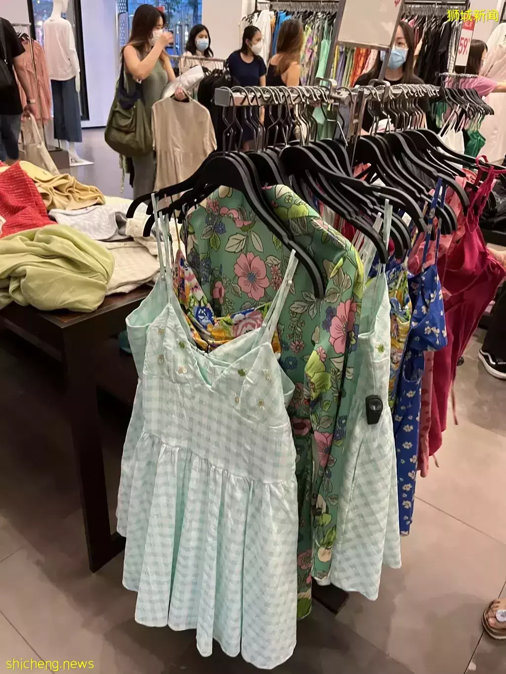 ZARA夏季大促低至3折!线上、线下同时进行!周末去买美衣吧