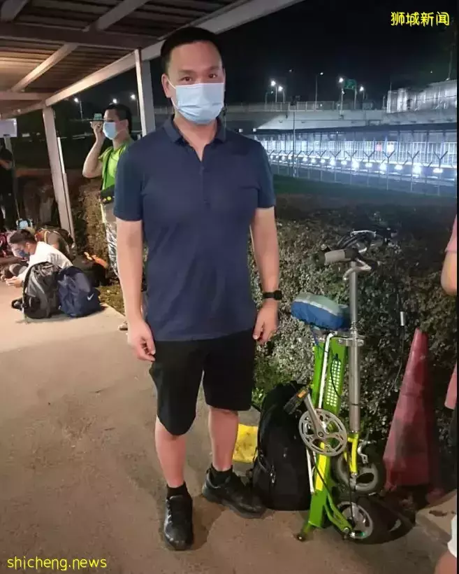 前天新马过境汹涌的人群中,谁是“最靓的仔”