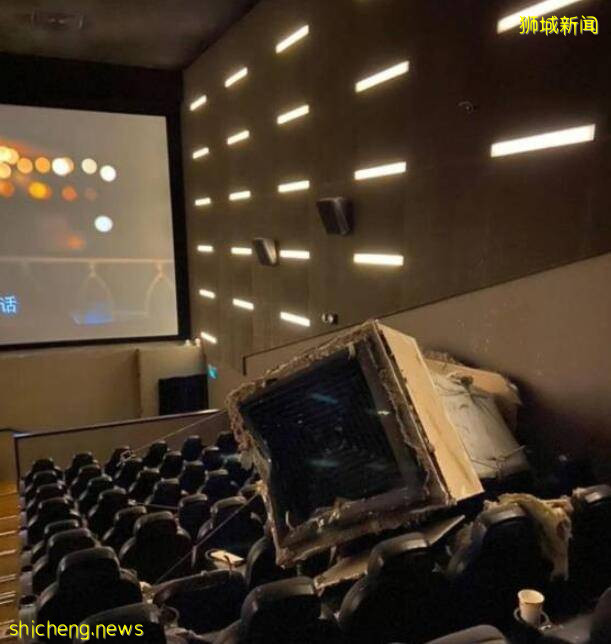 先有冠病确诊、现有管道坍塌，在新加坡看电影还真得拚命