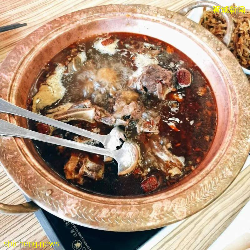 新加坡这间餐馆居然有羊蝎子