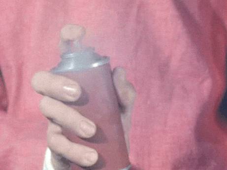 带防狼喷雾、玩具枪上街!你违法啦