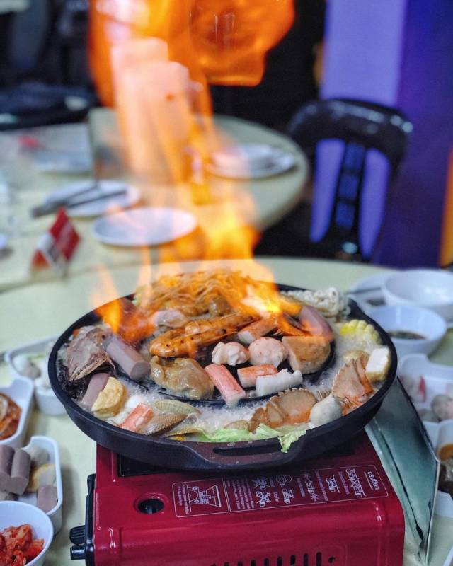 大巴窑韩式烧烤火锅,派限时优惠券!用券吃到饱只要S$12.80,做个省钱聚餐王