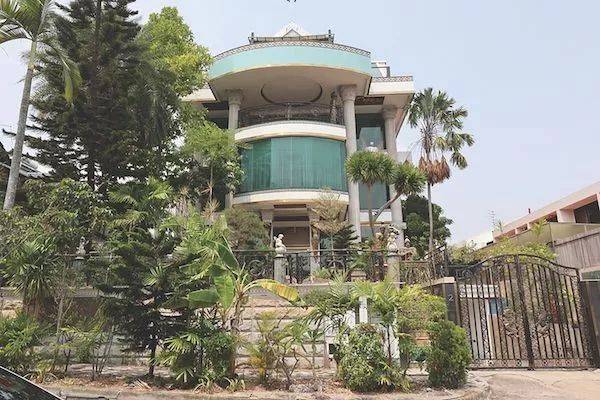 【房产拍卖】海风道的一处独立式洋房拍卖，底价890万新元