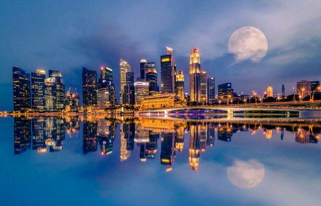 新加坡城市环境优美,人民素质高,当然条条框框也多