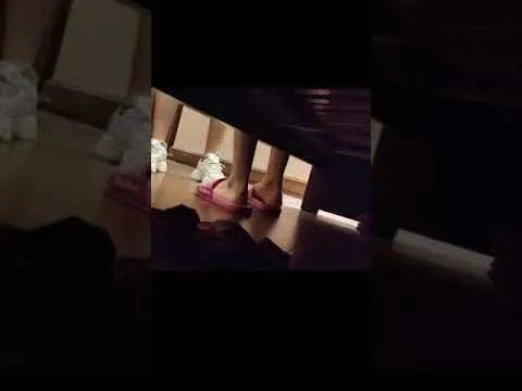 “我剛回中國幾個月，他在新加坡居然和女傭生了個孩子” 女傭這樣合法嗎