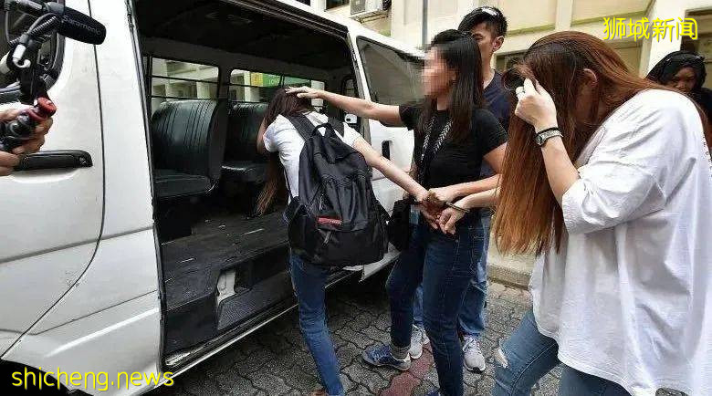 新加坡警察突袭7间按摩店,店内装潢曝光!两妇女因卖淫被捕