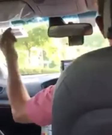 疑不满女佣指错路 德士叔发飙大吼