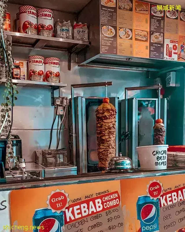 隐藏式美味🔎Peace Centre巷子里的Kebab Roll！多种食物搭配，可以自选沙拉、米饭、薯条或卷饼