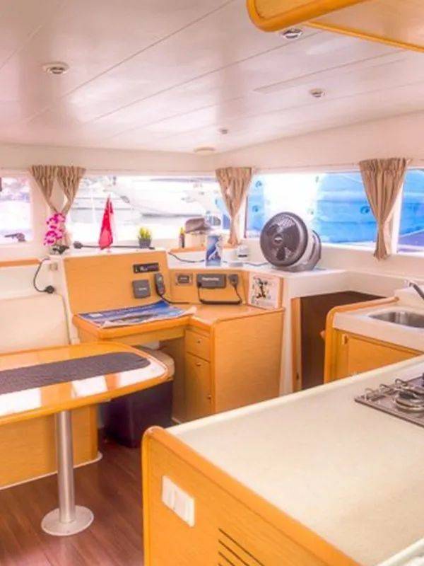 生日、求婚、潛水、團建！10個租遊艇的攻略，人均不到100新幣，低至5折