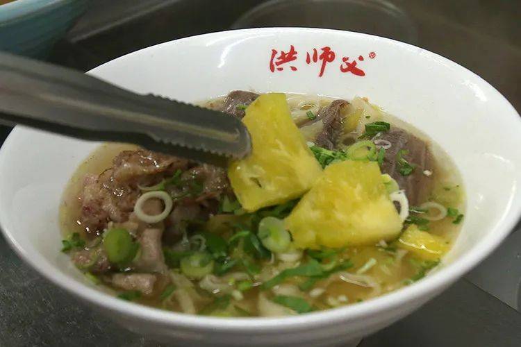 新加坡进口的台湾凤梨被吐槽！“这质量，送人都丢脸~”