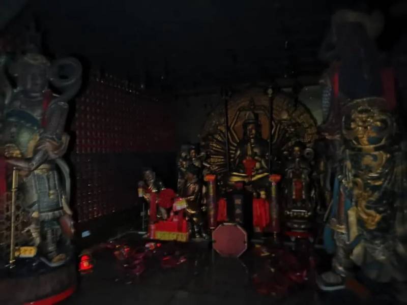 昨晚,新加坡三巴旺財神廟發生了大火,慘不忍睹