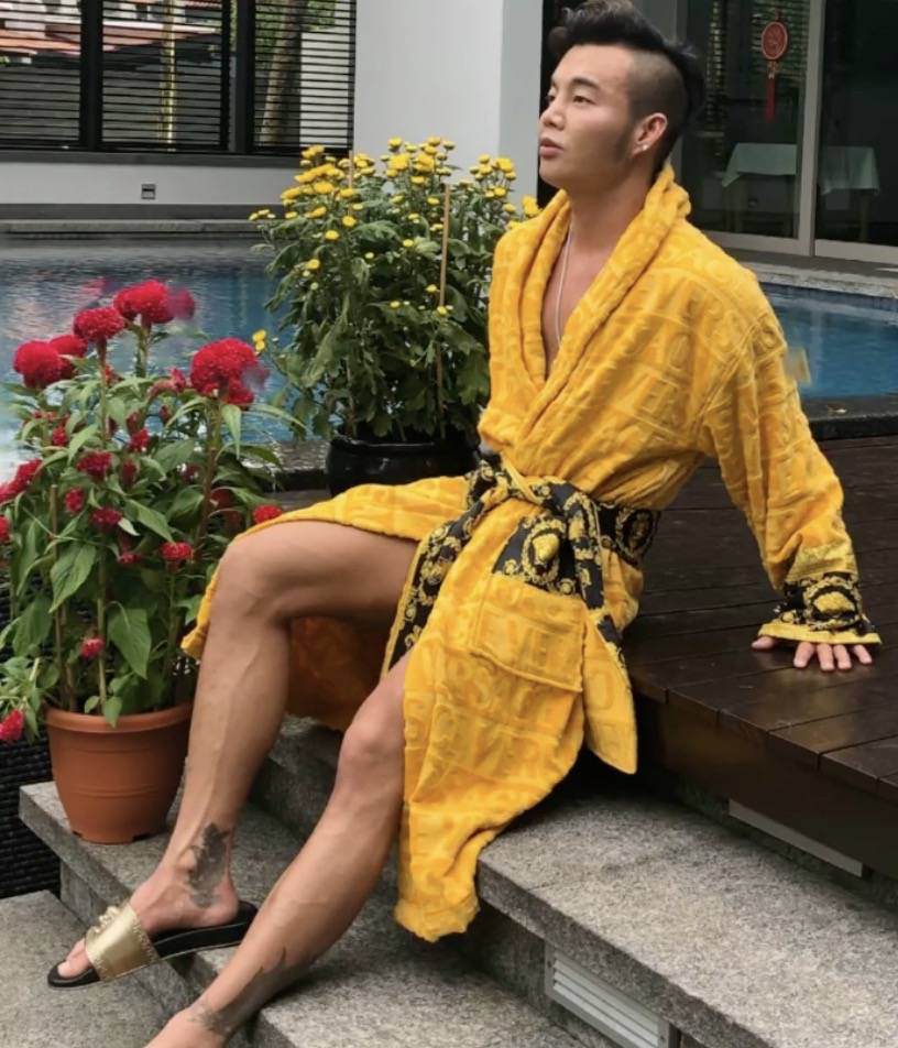 這個新加坡富二代上了亞裔富豪真人秀!手上戴一棟豪宅,跟宋朝太子妃做朋友