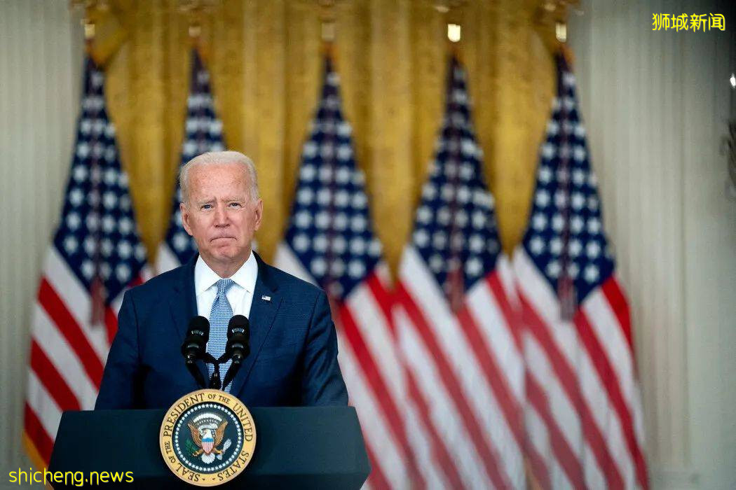 李光耀又“神預言”了美國和阿富汗？一夜變天！難民扒飛機高空跌落，自拍視頻曝光