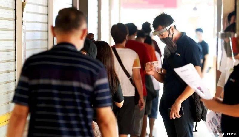 新加坡严格阻断措施5月12日进一步放宽，工作场所须用SafeEntry等防控系统