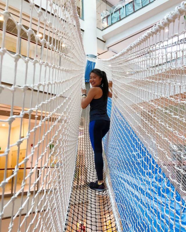 新加坡Airzone全世界首个悬空游乐场🎪 大型空中海洋球 + 网上漫步,好玩到不想回家