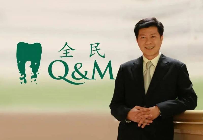 【有人说】新加坡华商黄震霄：从一间牙科诊所做到牙医集团