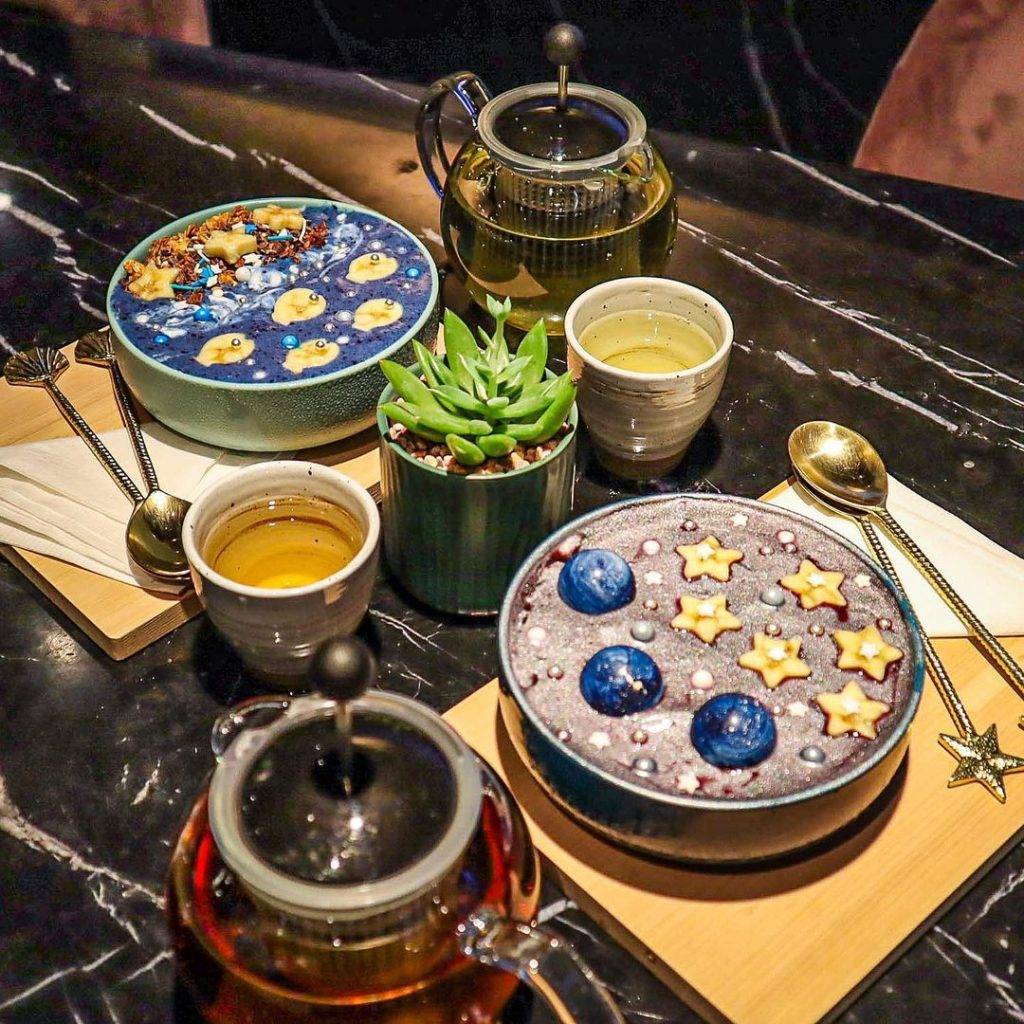 全網顔值最高的Acai Bowl✨烏節路Porcelain Cafe❤️遨遊星河宇宙、健康低脂低卡，包你能瘦還能美😏