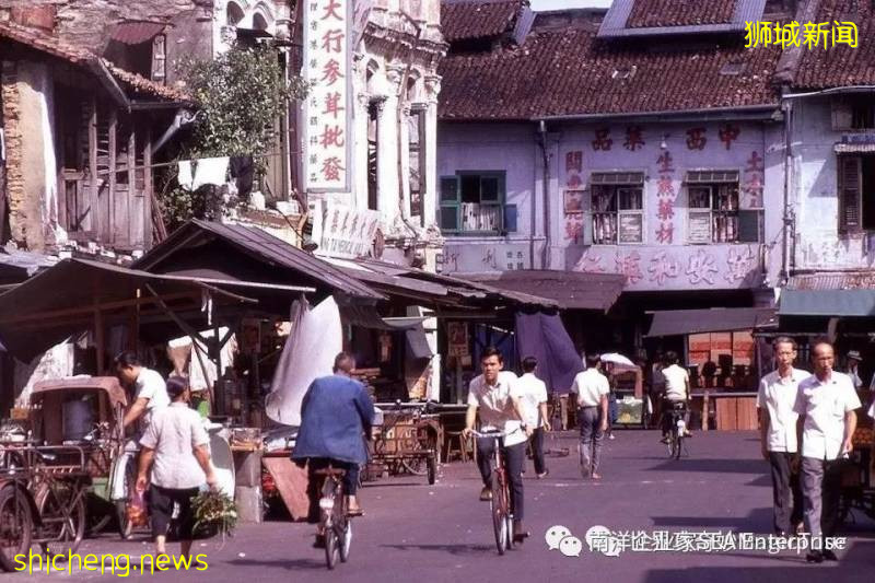 上世紀50-60年代,南洋島國新加坡,迎來經濟繁榮的第一次來臨時!