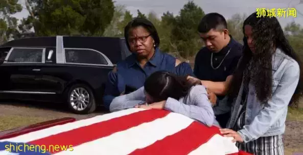 东海岸人挤爆!日增100万例的美国,将新加坡紧急列入高风险国家?!网友:谢谢你们