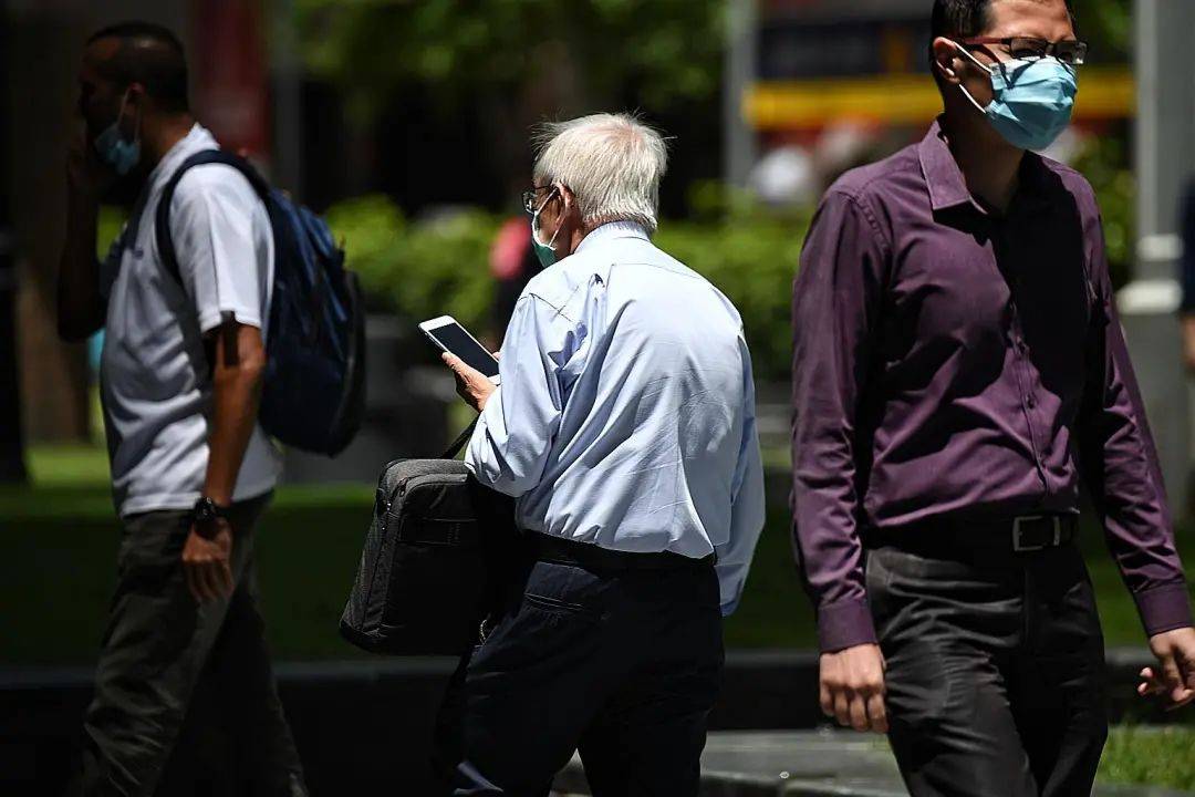 新加坡政府推出招聘獎勵計劃,首月超過5萬人受益