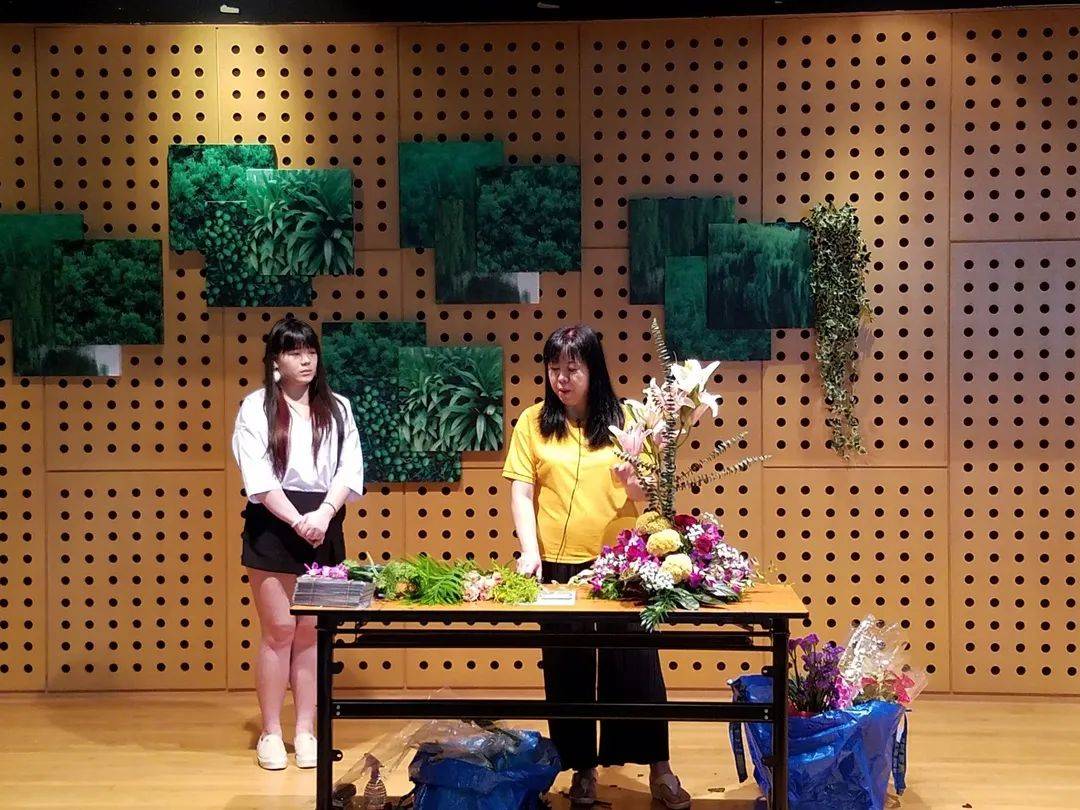 想学花艺的朋友们,新加坡这7家店收好不谢!还能考硕士文凭