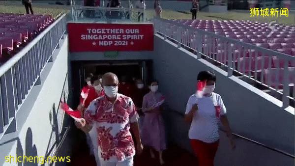 直升機、戰鬥機出動！李顯龍發表重要講話！56年了，新加坡讓全世界感動哭泣