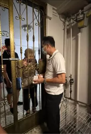 ◤新國組屋失火◢ 大馬籍女傷者 仍在加護病房 情況穩定