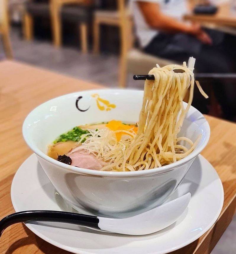 Konjiki Hototogisu ; 位于CHIJMES 的米其林一星拉面