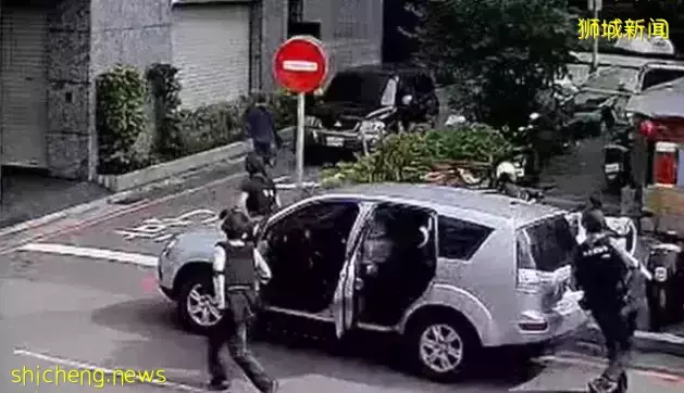 新加坡警方逮捕35人！用骗来的钱买豪宅名表豪车