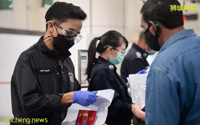 马来西亚恐陷人才荒！90万人来新加坡工作，政府坐不住了