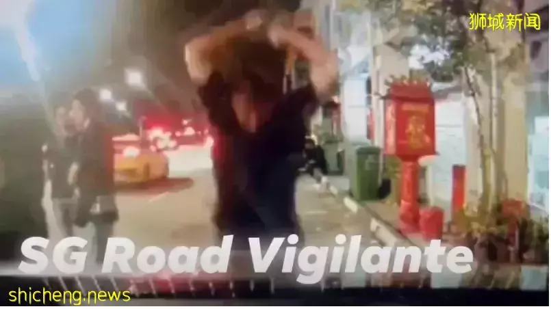 新加坡｜39歲男“浩克式”拳砸轎車 引擎蓋凹陷司機報警