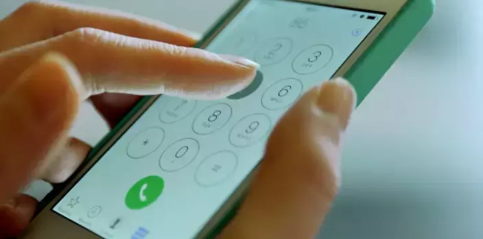 國大女生哭訴:給新加坡餐廳留了差評,他們竟找上學校