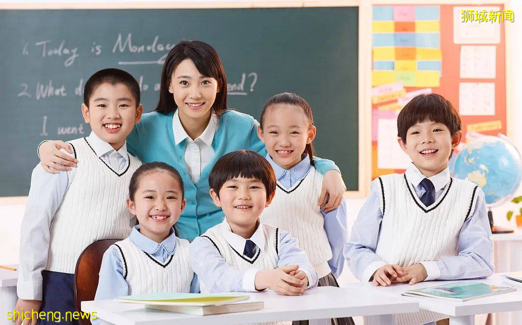 中国女生初中毕业留学新加坡！如今已是跨国集团区域经理