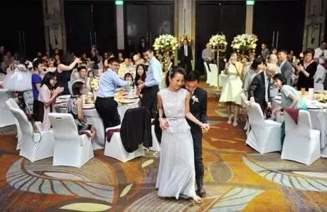 新加坡华人的婚礼习俗与中国有何不同