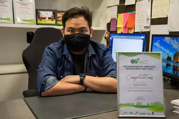 当清洁工被路人指指点点      一句话激励了他 