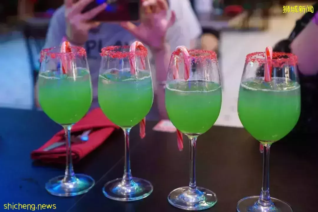 新加坡环球影城隐藏新玩法，仅2天！烟火秀、现场演出、不用排队、热带飘雪、网红美食