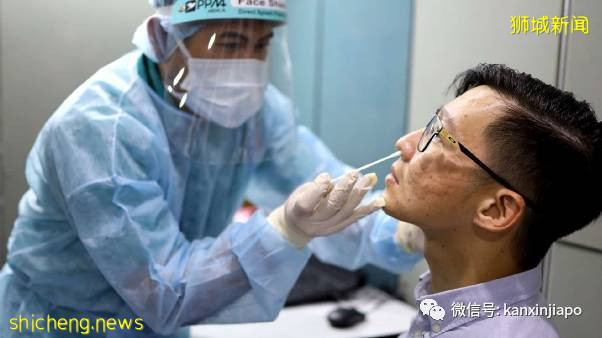 “确诊冠病后,医生开了两款药,我就自己回家了....”