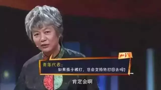 朋友圈瘋轉！新加坡校園霸淩，女孩被扯頭發、扇耳光、踹臉！到底怎麽了