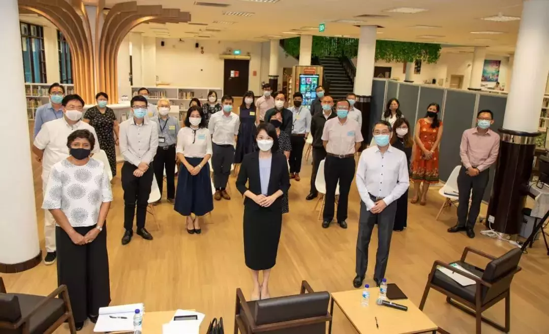 新加坡抗疫神曲竟然后面有人?还是一位集才华、美貌于一身的国会议员