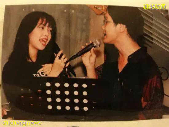 經營24年不賣酒只賣歌，捧出衆多新加坡歌手，新加坡最後一家民歌餐廳這個星期天熄燈